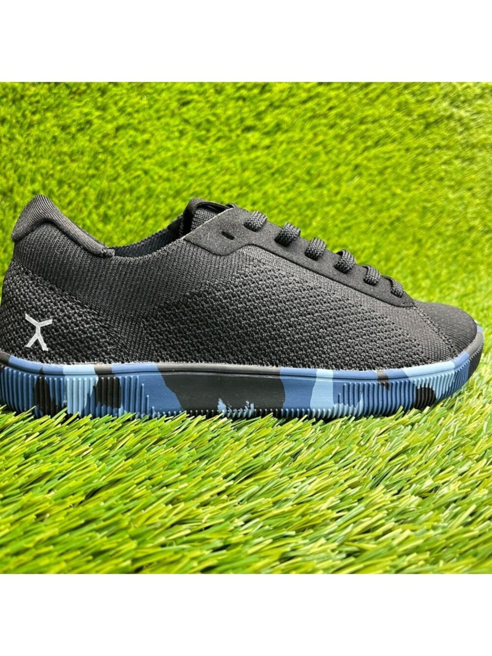 Flux Adapt Trainer Black Blue Womens Size 5 Athletic Walking Knit Shoes Sneakers